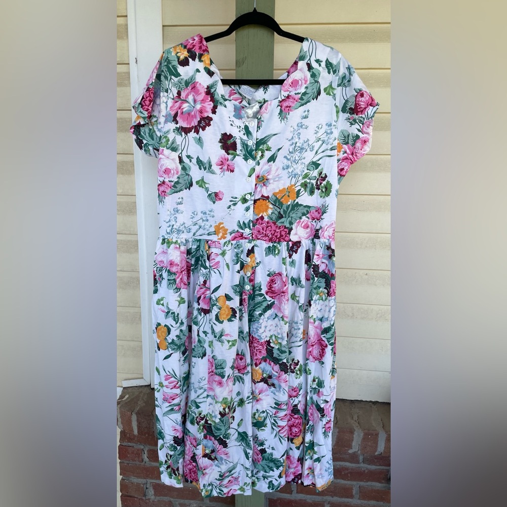 Vintage NWOT Floral Scalloped Neck Dress Sz B0?